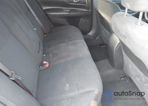 2015 Nissan Altima 2.5 S z USA, uszkodzony, nr VIN 1N4AL3AP1FC468406